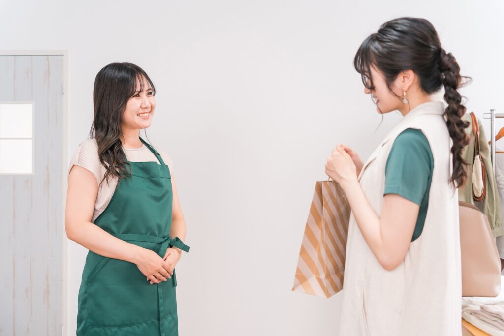 衣類や小物の処分は持込み買取り、店頭買取りもお勧めです。